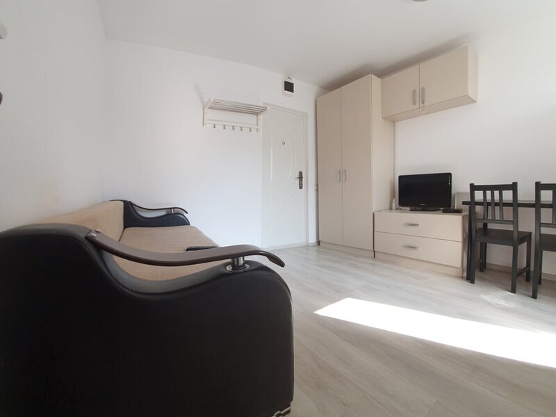 Piata Trapezului, 7 minute metrou 1 Decembrie 1918,