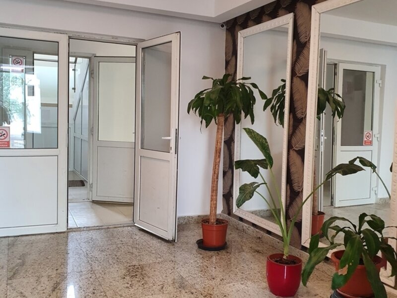 Piata Trapezului, 7 minute metrou 1 Decembrie 1918,