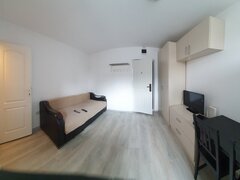 Piata Trapezului, 7 minute metrou 1 Decembrie 1918